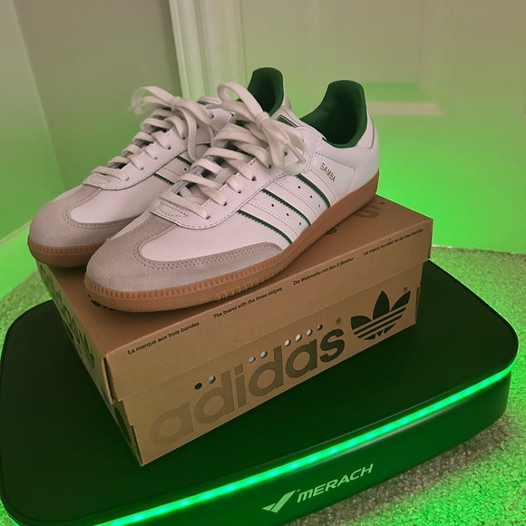 Like new - tried on once / got another color. - Picture 4 of 4